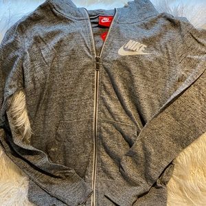NWT🖤 Nike zip-up jacket